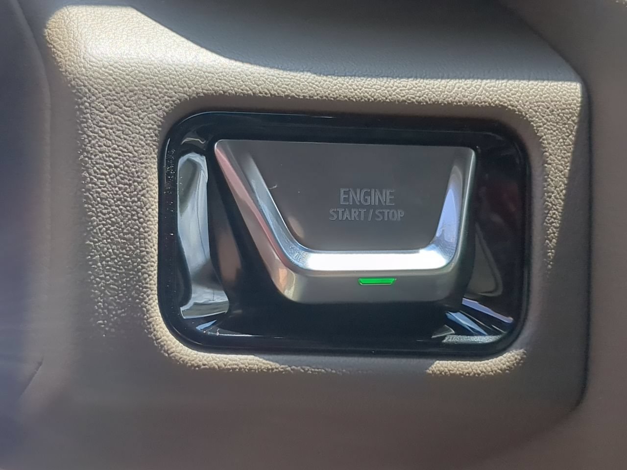2026 GMC Yukon Denali - Photo 17