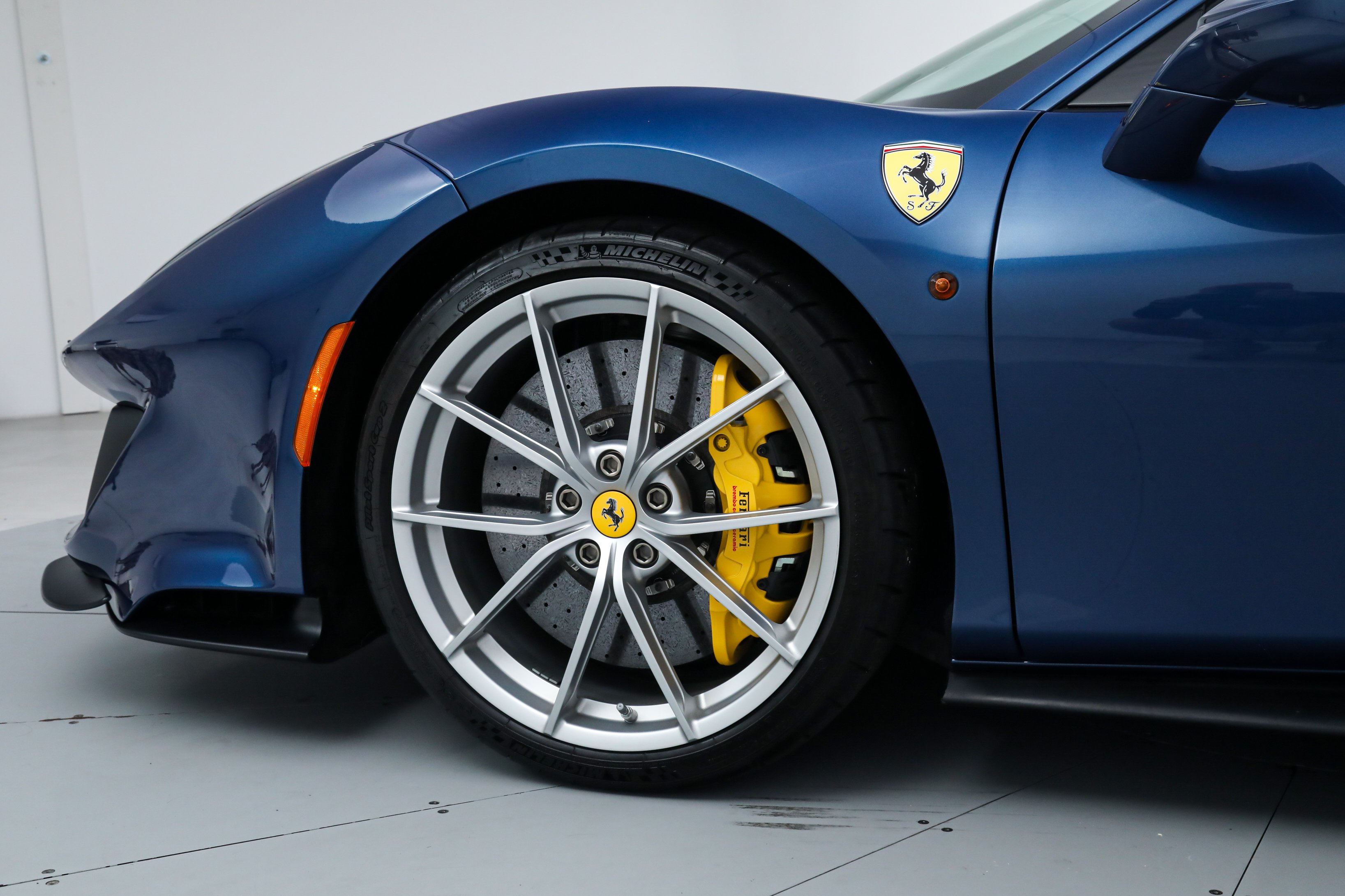 Used 2019 Blue Ferrari  image 17