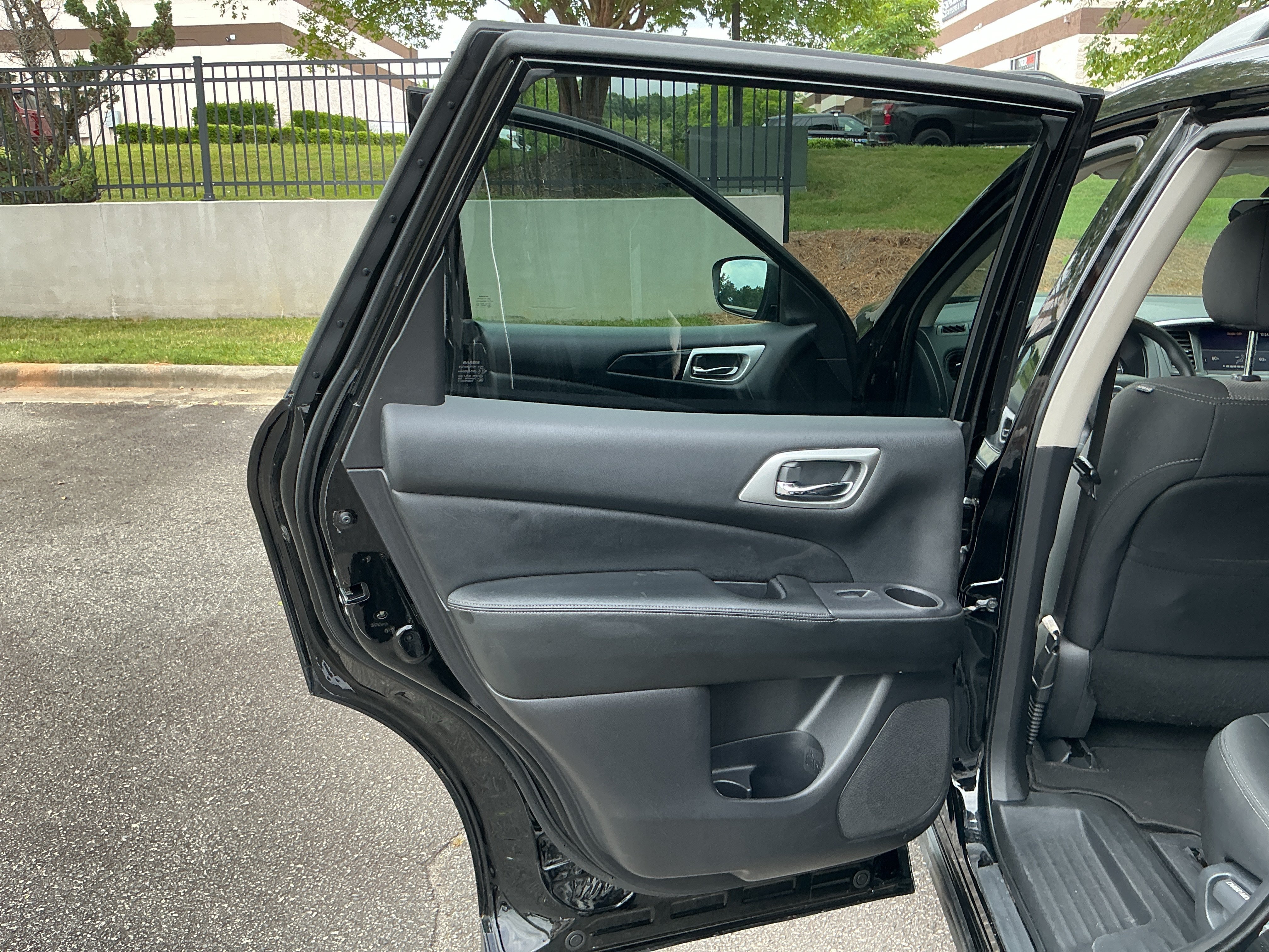 Used 2020 Magnetic Black Pearl Nissan S image 21