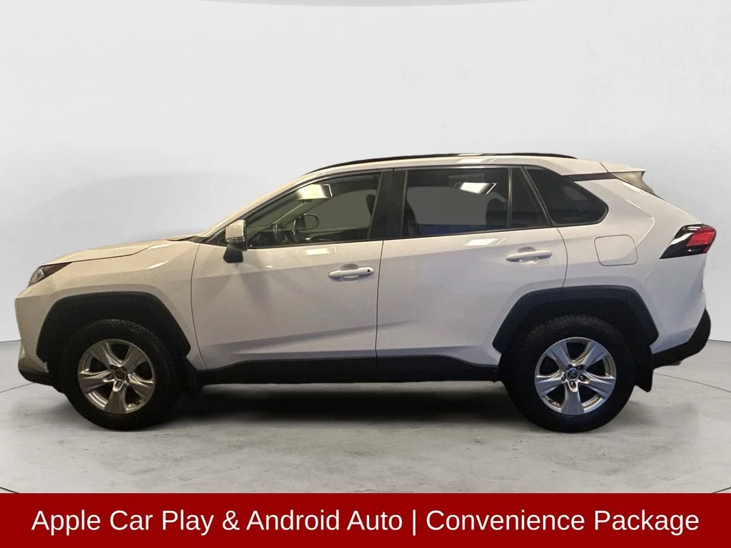 Used 2020 Super White Toyota XLE image 2