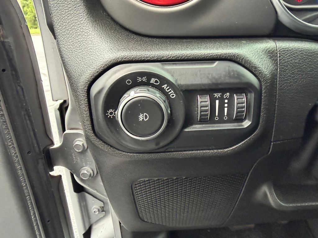 Used 2021 Silver Jeep Unlimited Willys image 17