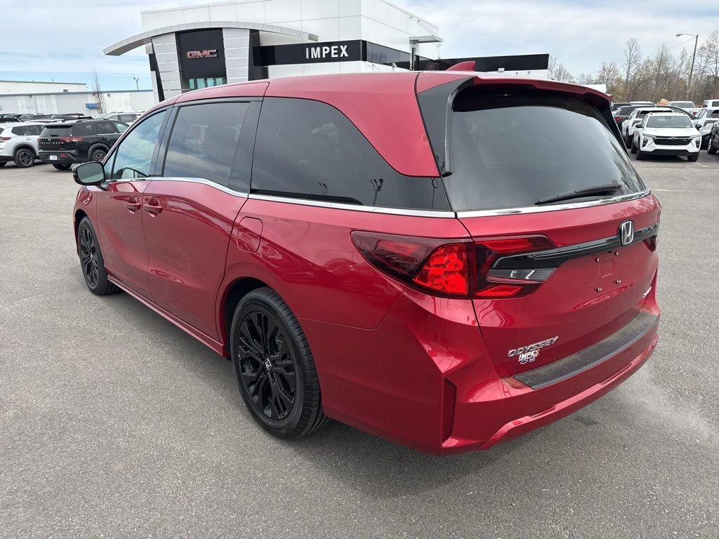 View vehicle photo 3