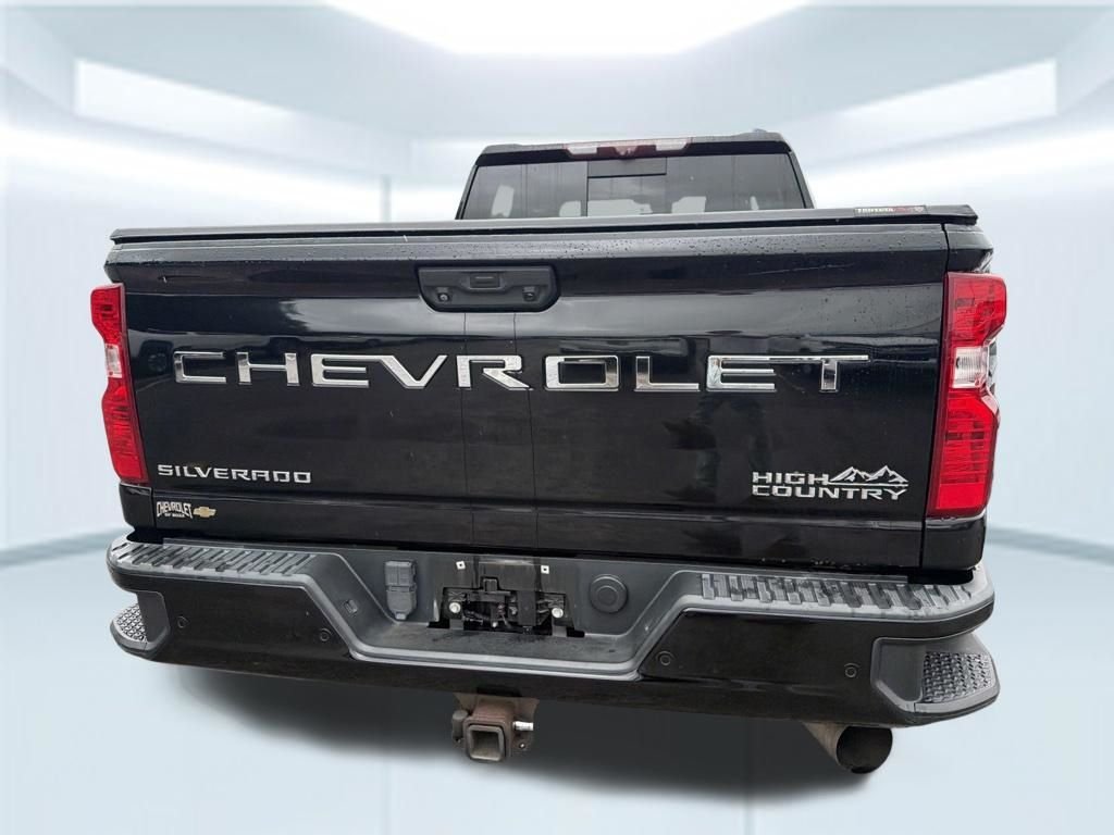 Used 2021 Black Chevrolet High Country image 6