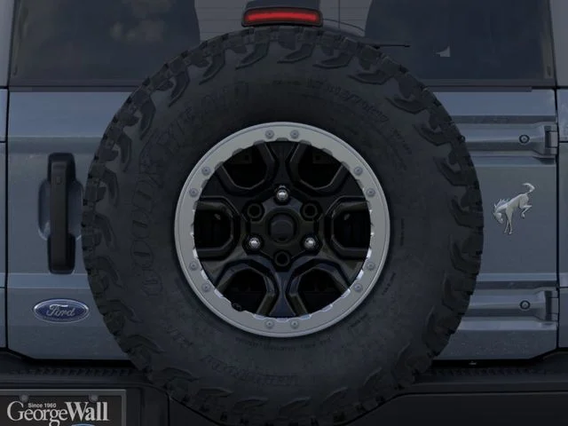 New 2025 Azure Gray Metallic Tri-Coat Ford Badlands® image 24