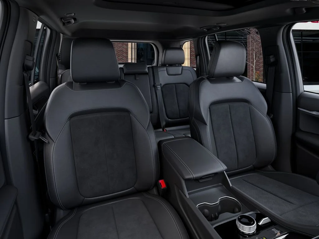 New 2026 Bright White Clearcoat Jeep Laredo Altitude image 16