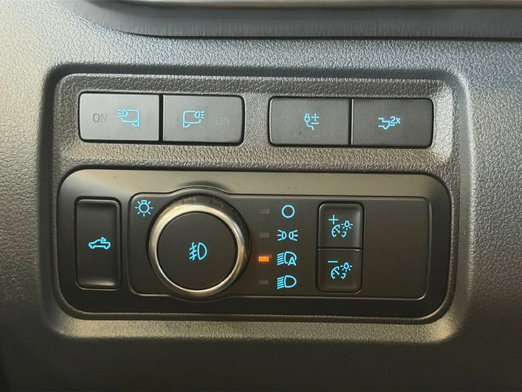 Used 2024 Gray Ford Lariat image 26