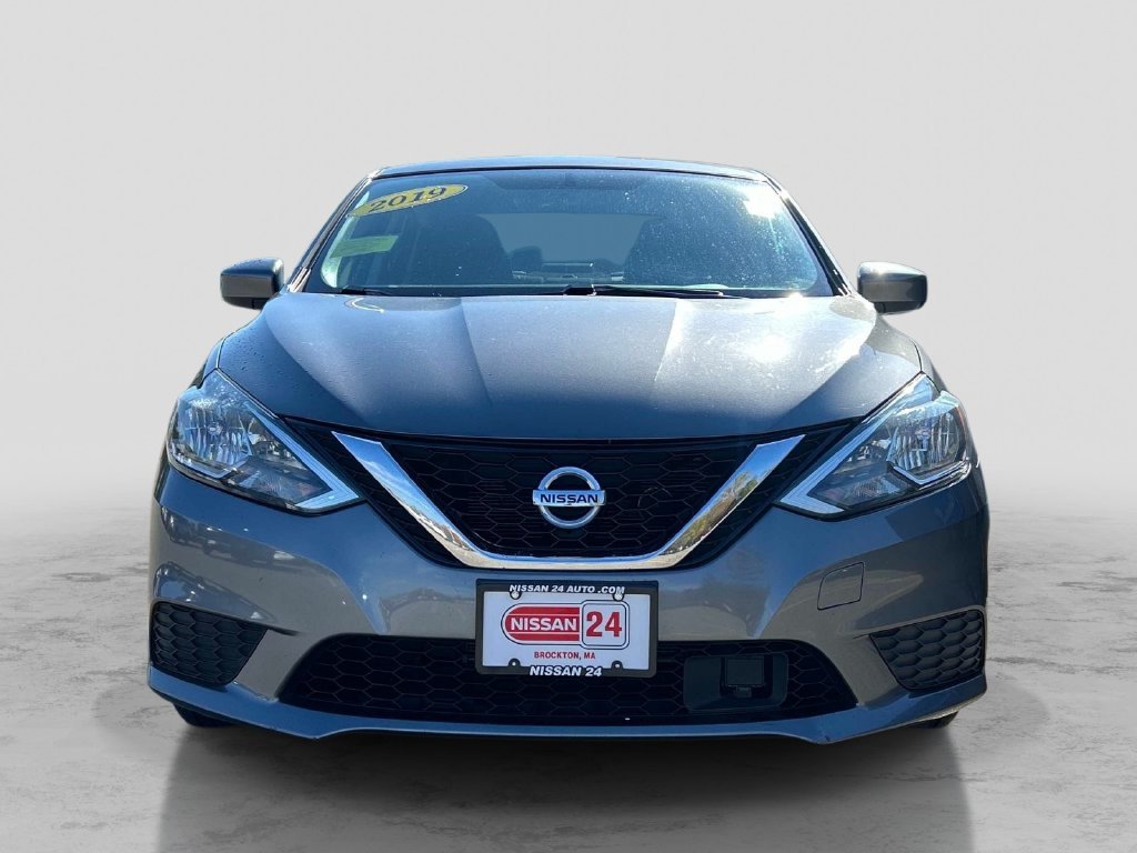 Used 2019 Gray Nissan SV image 8