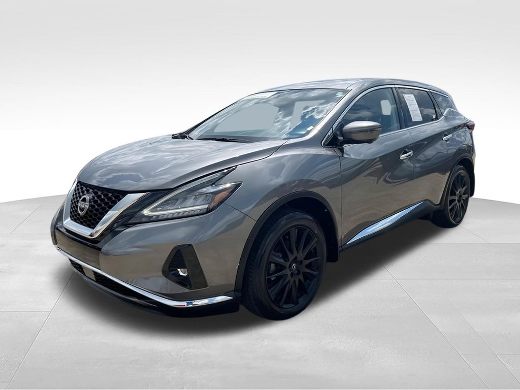 Used 2023 Gray Nissan SL image 4