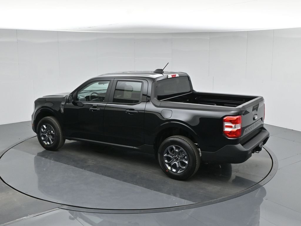 New 2026 Shadow Black Ford XLT image 40