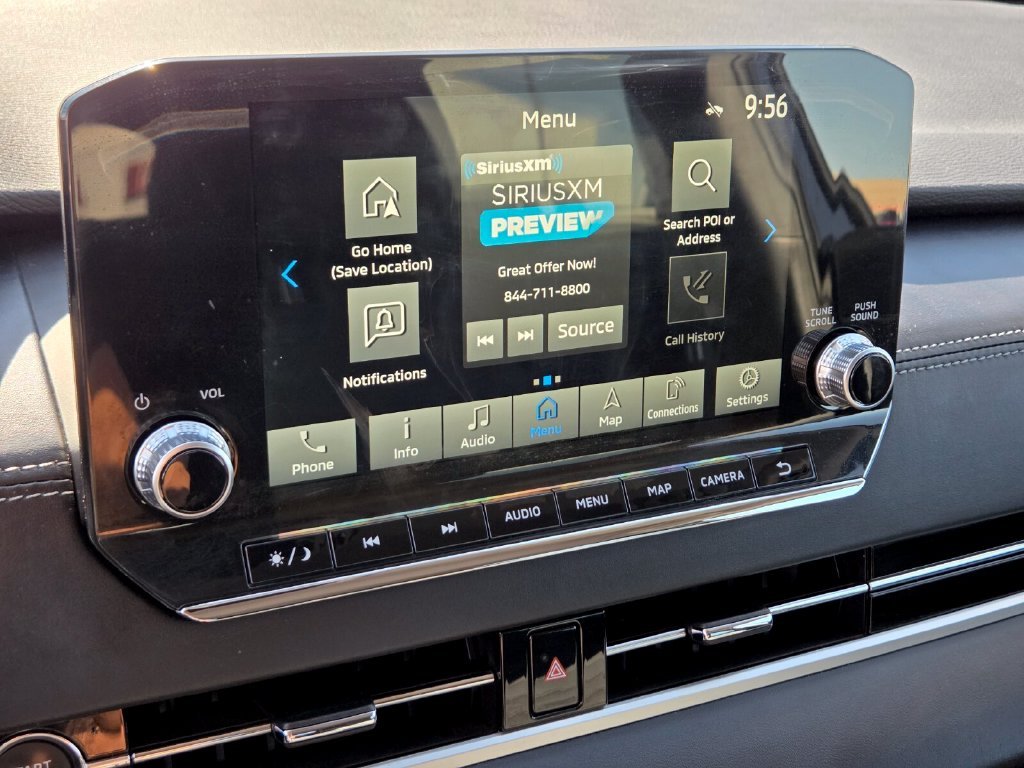 Used 2022  Mitsubishi  image 28