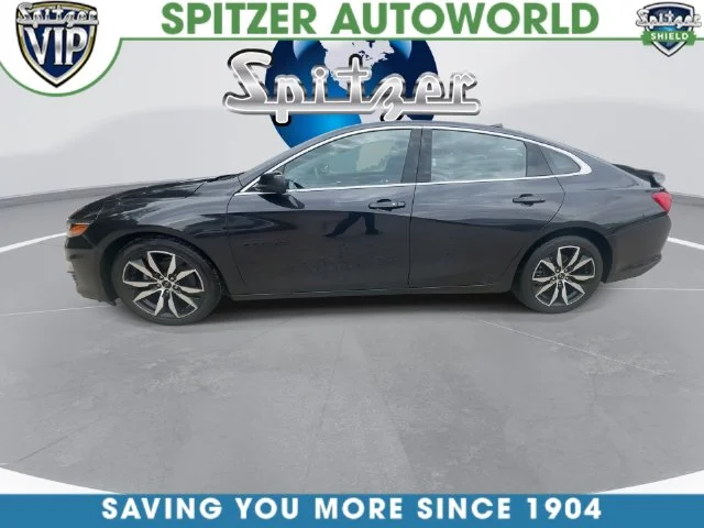 Used 2023 Gray Chevrolet RS image 9