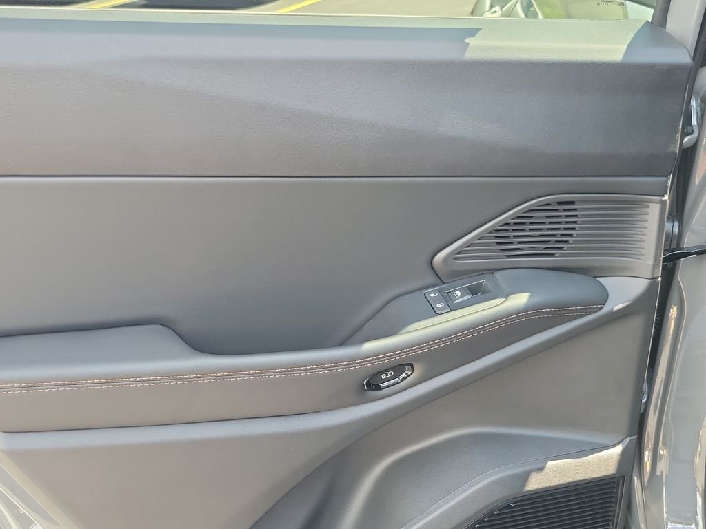 New 2026 Sting-Gray Clearcoat Jeep Limited image 12