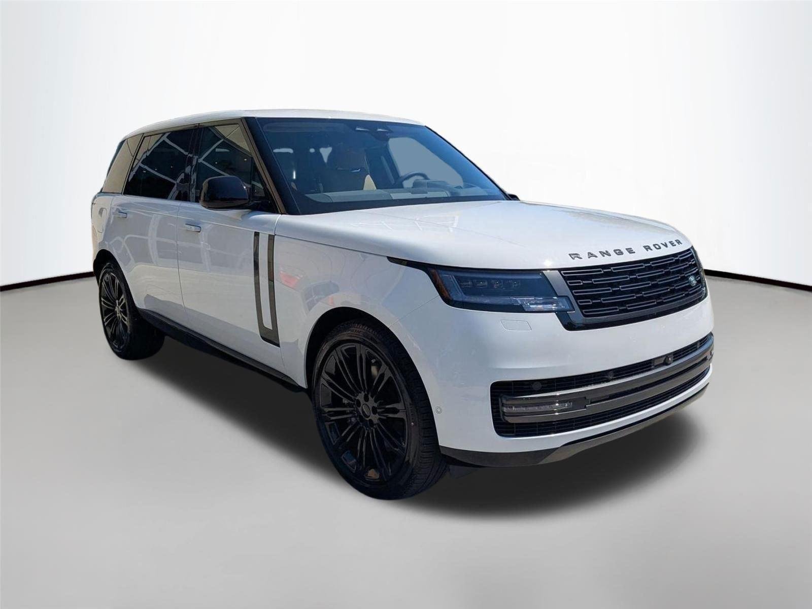 New 2026 Fuji White Land Rover SE image 3