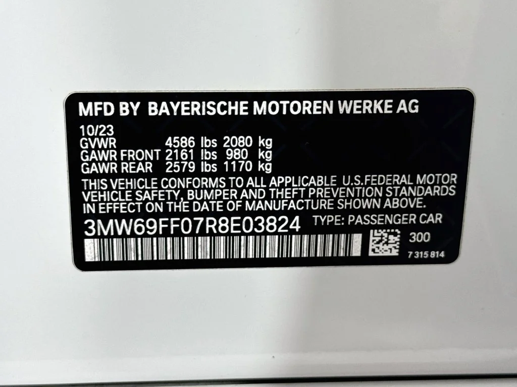 Used 2024 White BMW 330i image 40