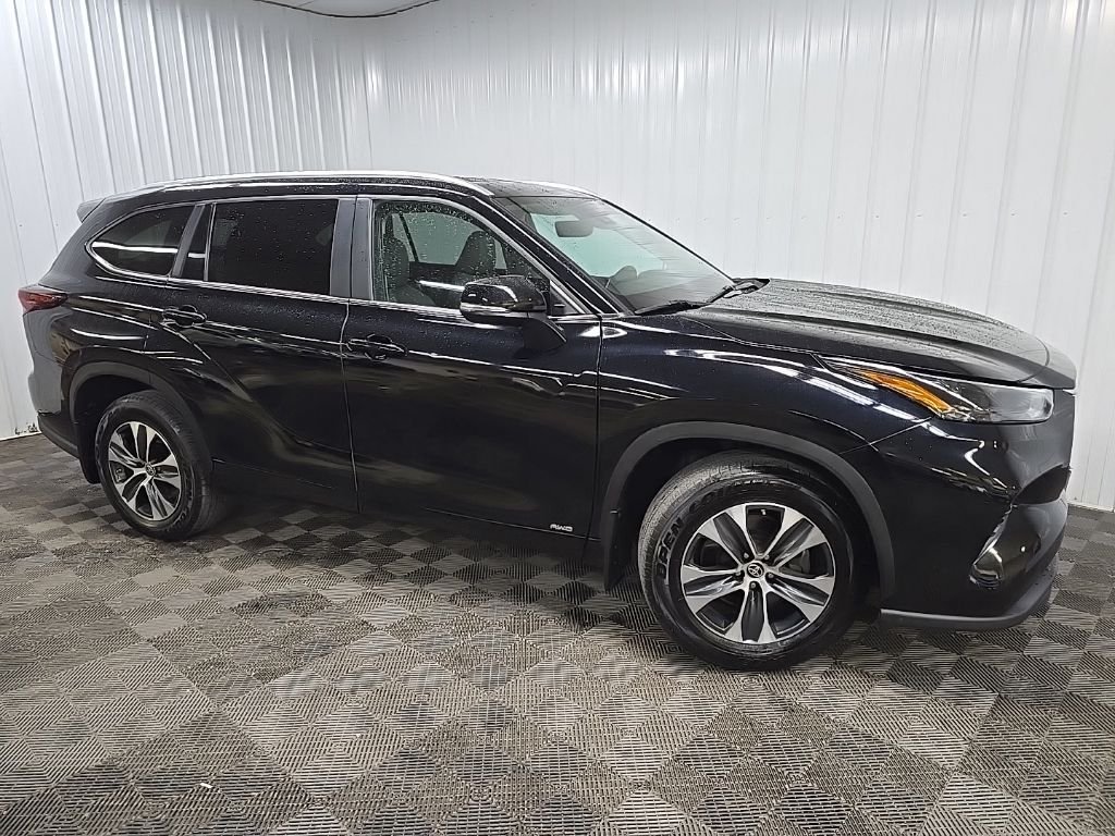 Used 2024 Black Toyota XLE image 1