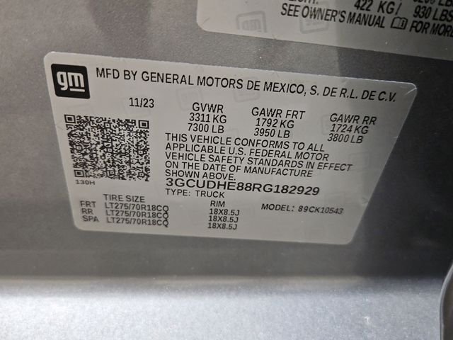 Used 2024 Gray Chevrolet ZR2 image 39