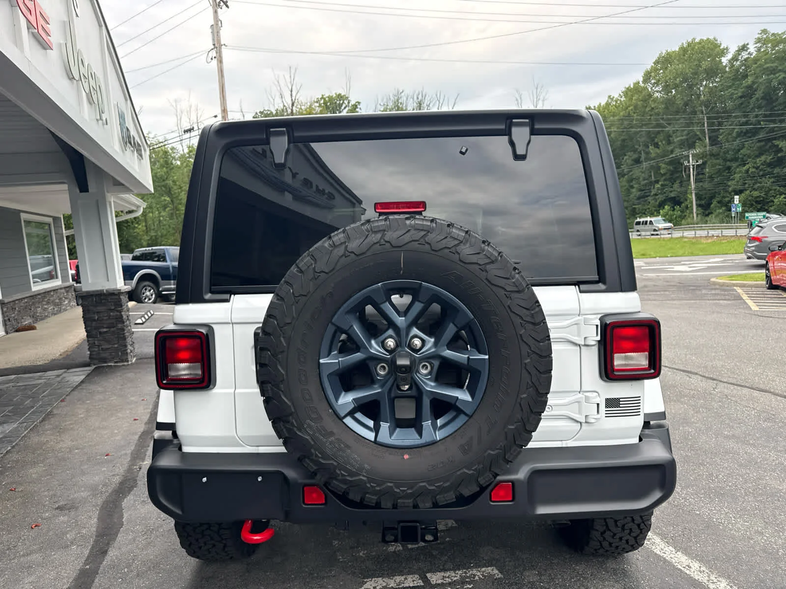 New 2026 Bright White Clearcoat Jeep Sport image 4
