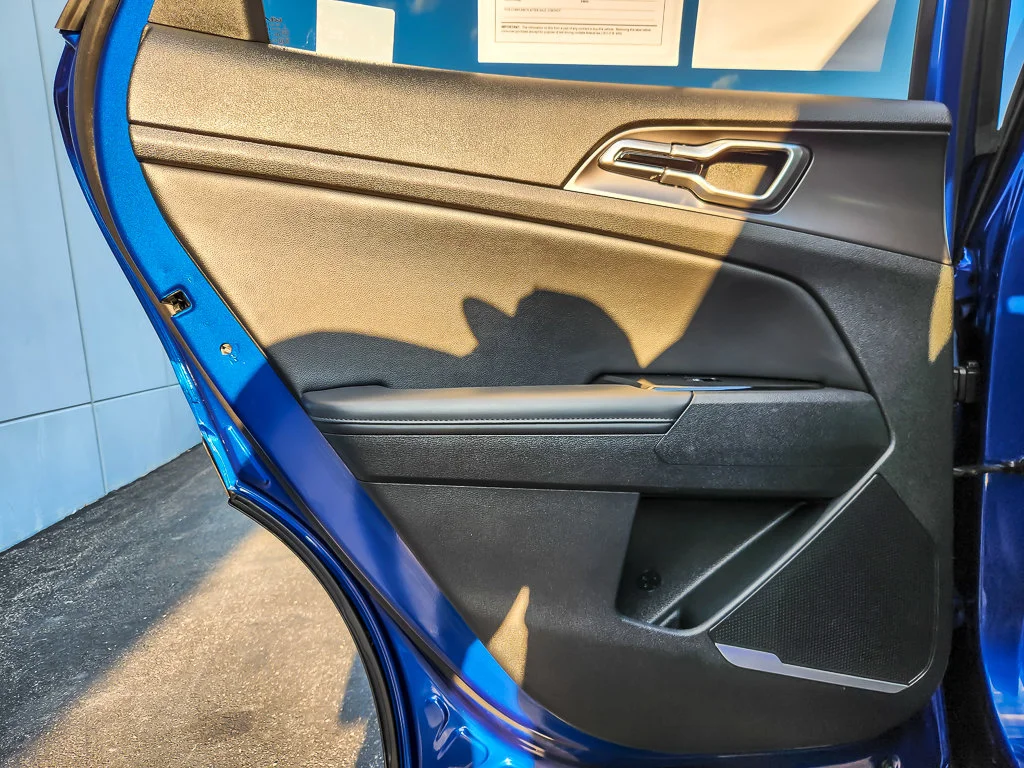 Used 2023 Blue Kia EX image 16