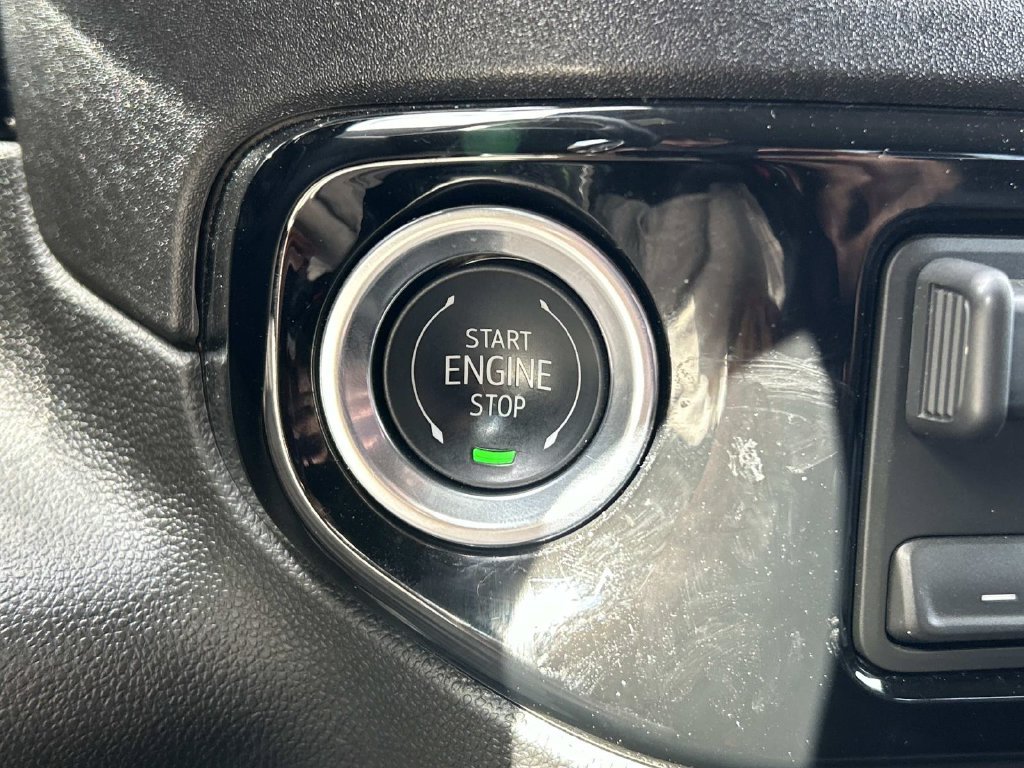 Used 2026 White Chevrolet LTZ image 27