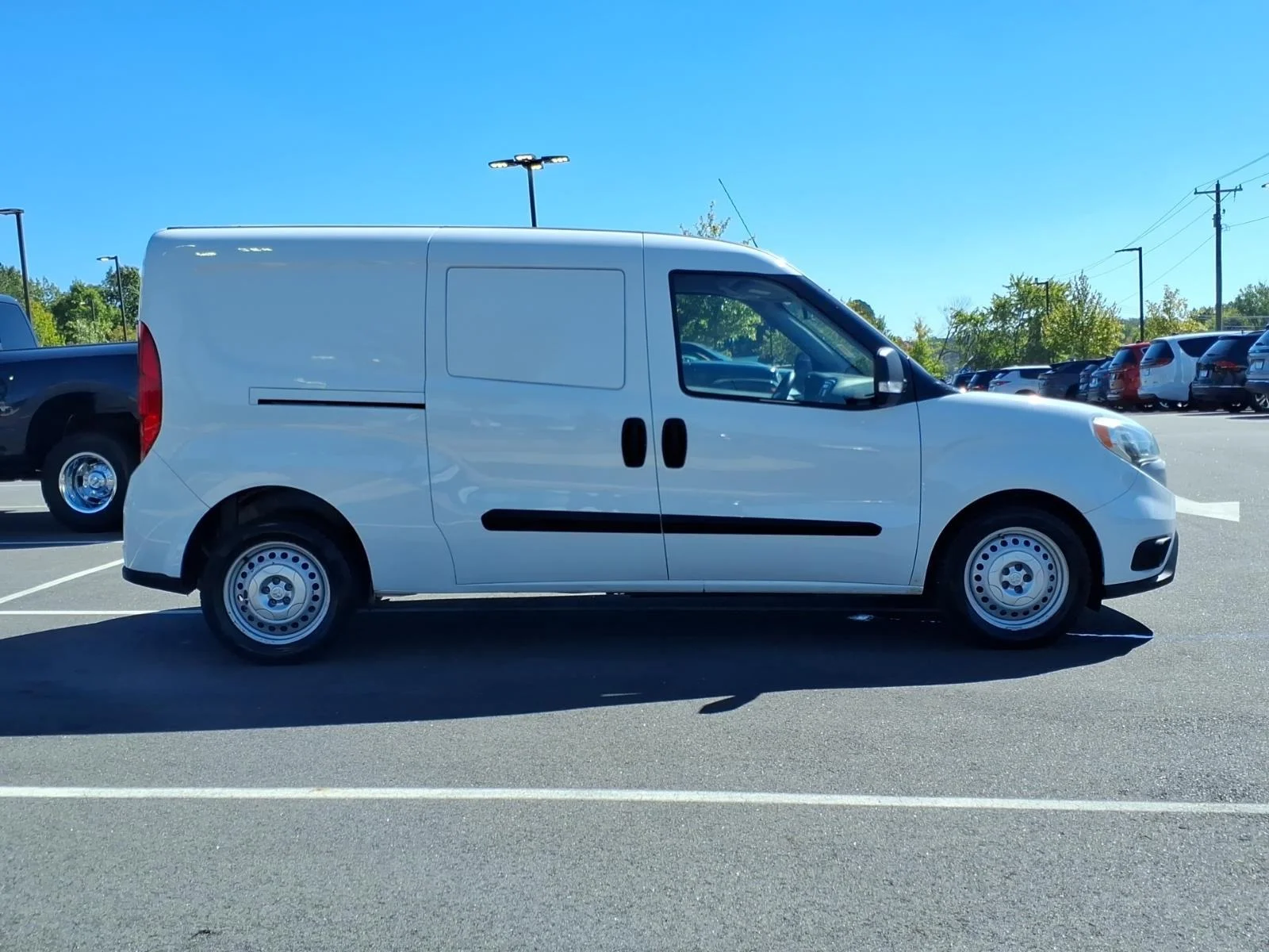 Used 2022 Bright White Ram Tradesman image 8