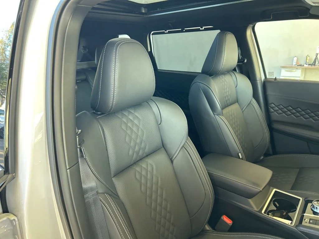 2025 Mitsubishi Outlander Plug-in Hybrid SEL Black Edition - Photo 23