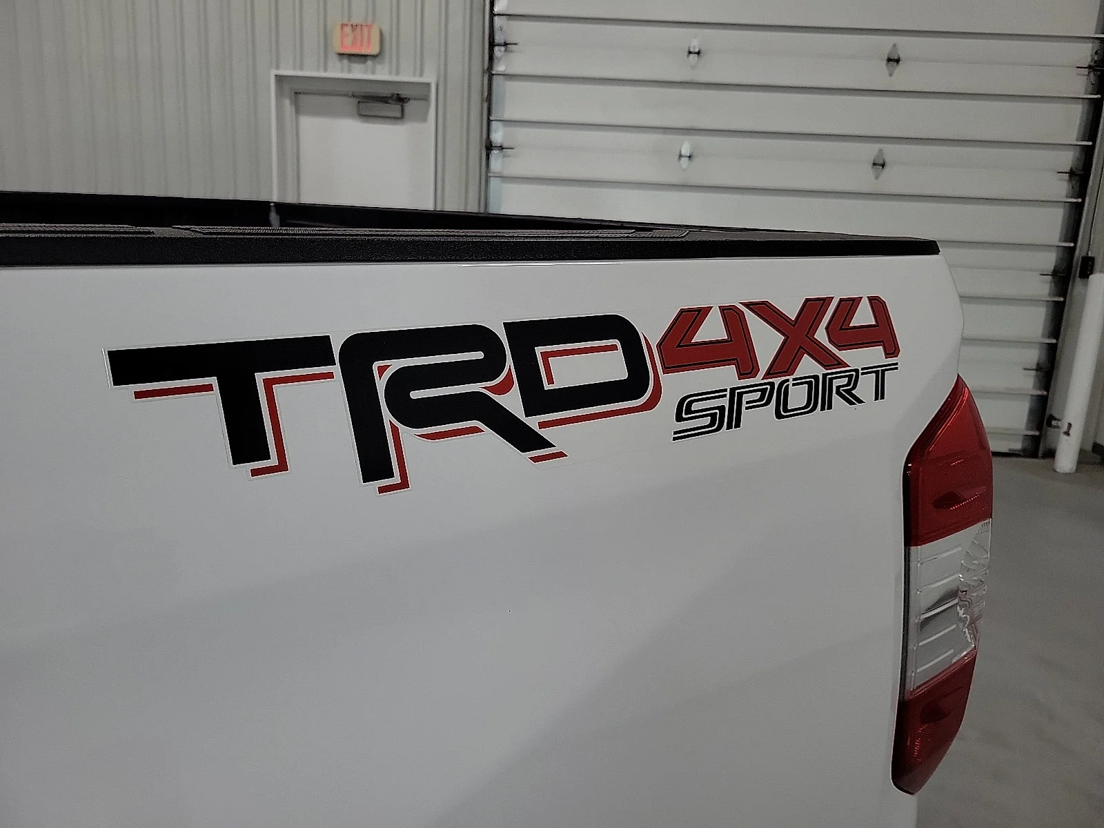 Certified Used 2020 White Toyota SR5 image 8