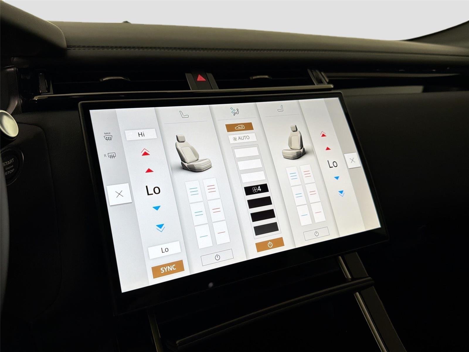 New 2026 Fuji White LAND ROVER Dynamic SE image 15