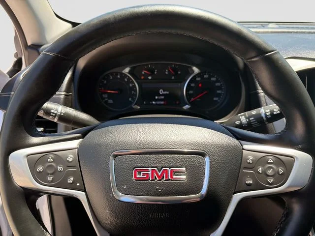 Used 2023 White GMC SLT image 26