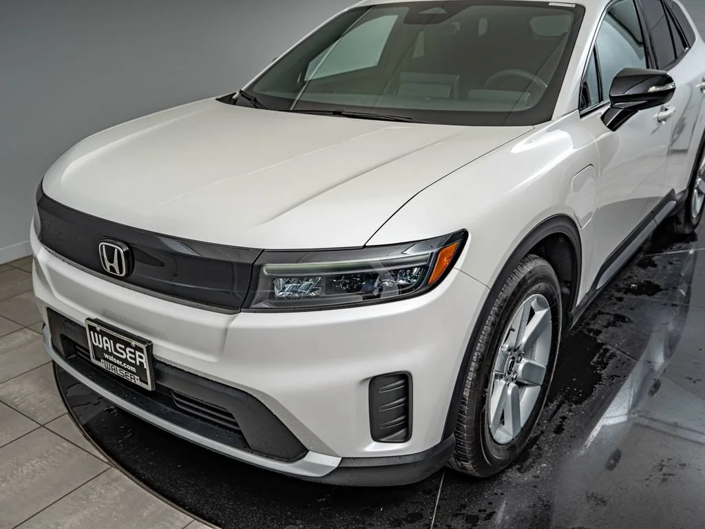 Used 2024 Snowfall Pearl Honda EX image 14
