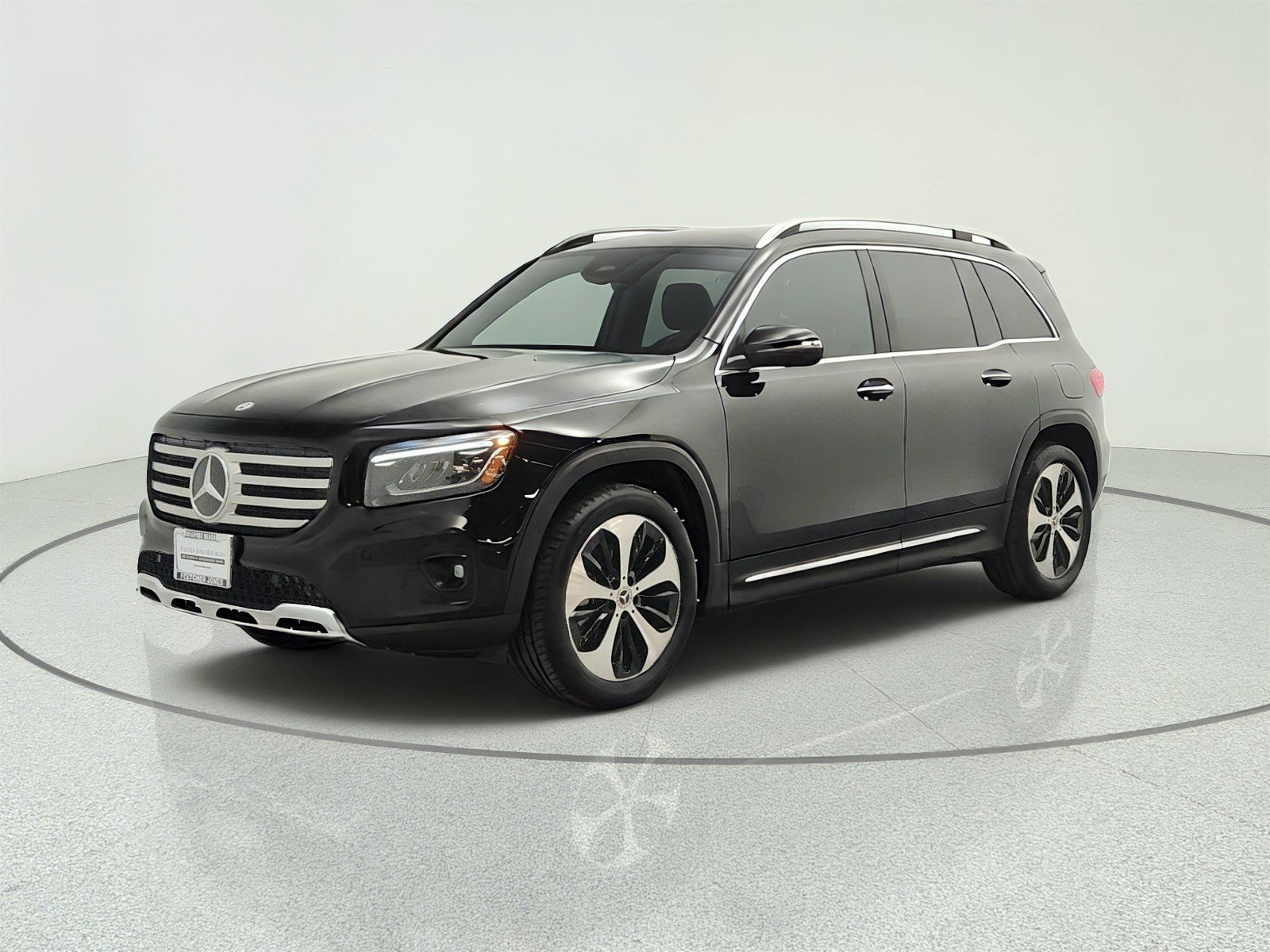 Used 2024 Night Black Mercedes-Benz GLB 250 SUV image 1