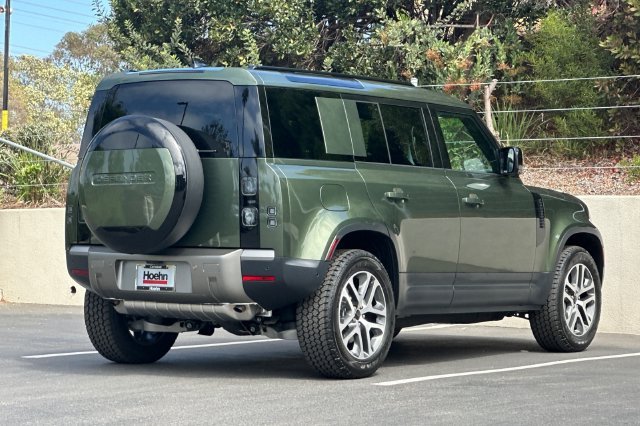 New 2026 Woolstone Green Land Rover S image 5