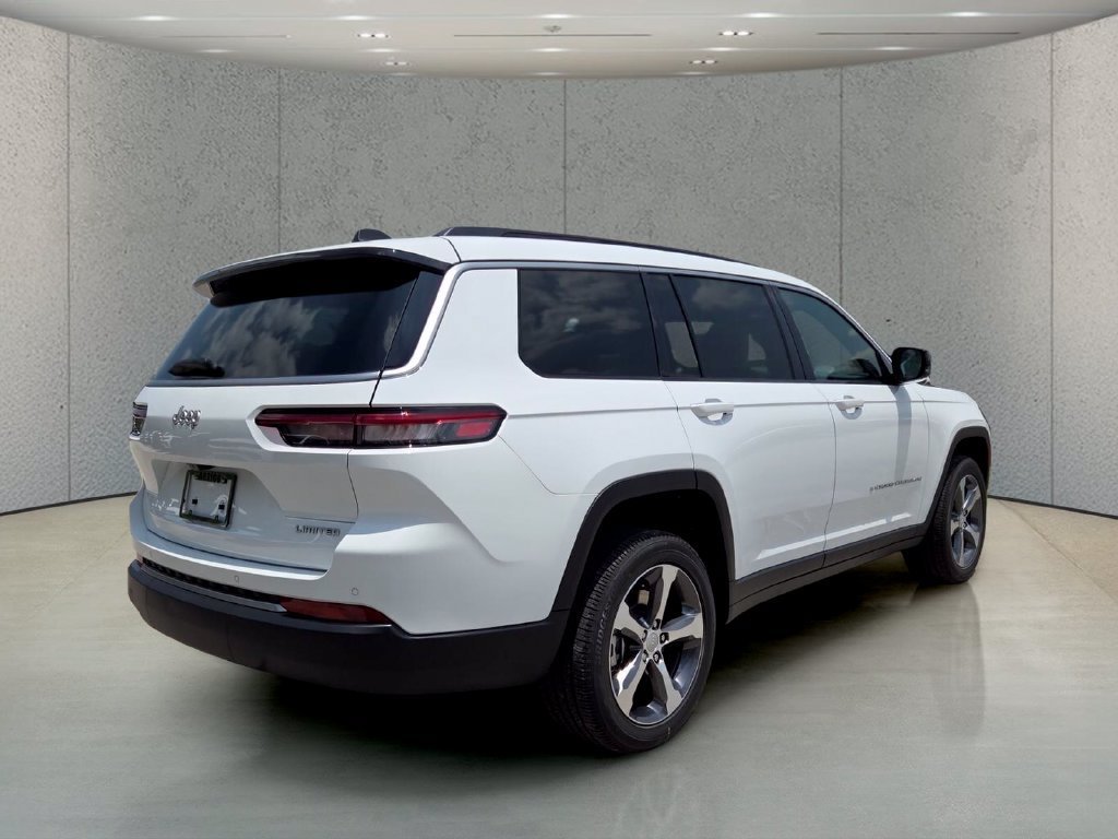 New 2026 Bright White Clear-Coat Exterior Paint Jeep Limited image 4