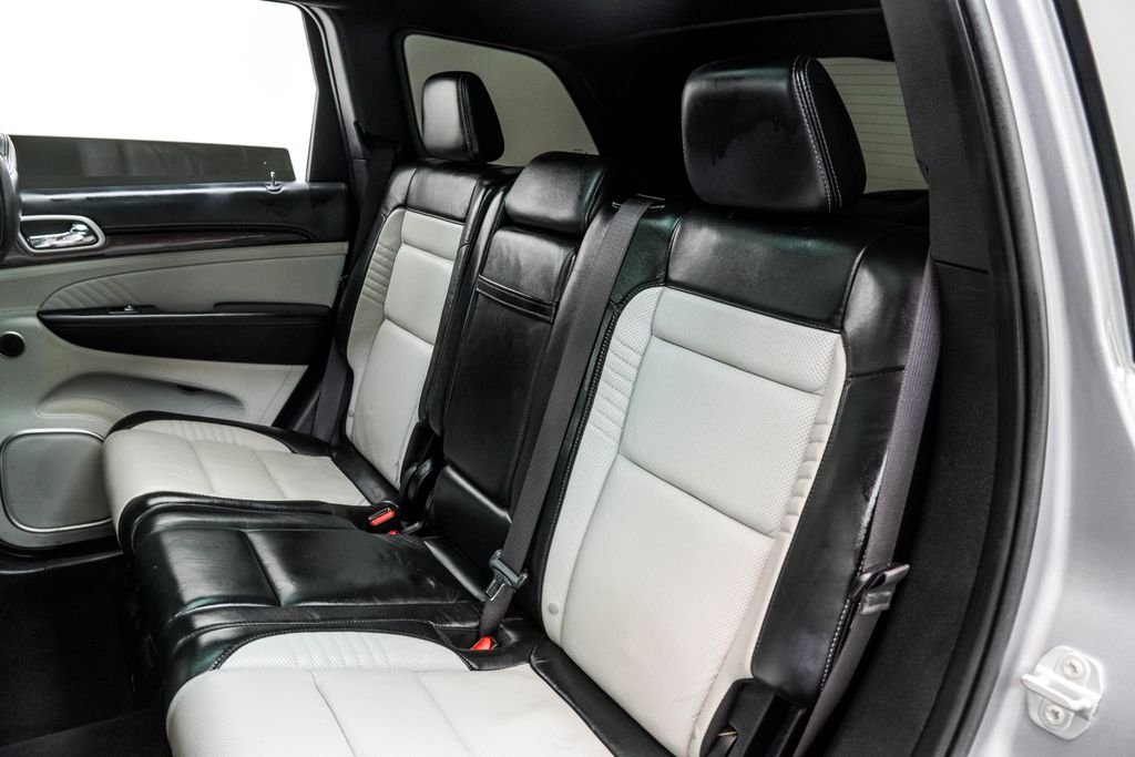 Used 2021 Silver Jeep Trackhawk image 17