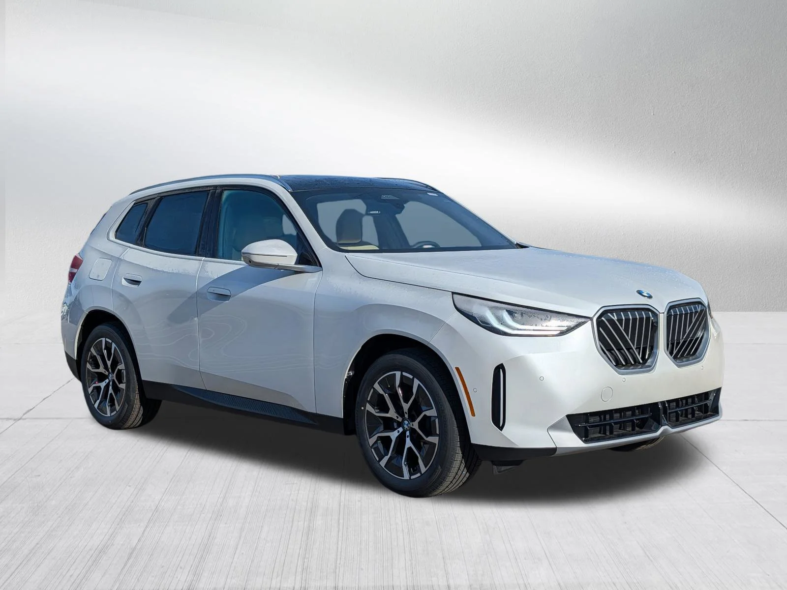 2026 BMW X3 30 XDRIVE's photo