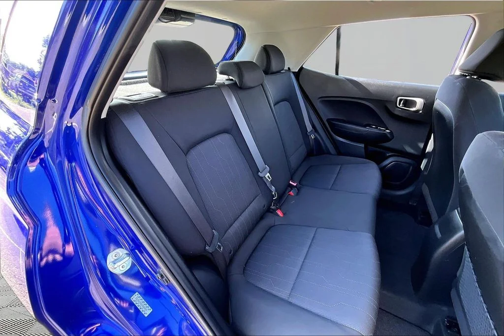 Used 2024 Intense Blue Hyundai SE image 27