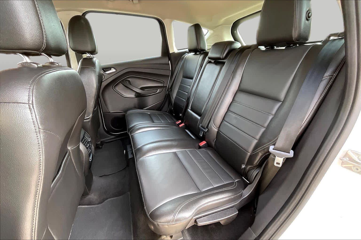 Used 2015 White Platinum Metallic Tri-Coat Ford SEL image 18