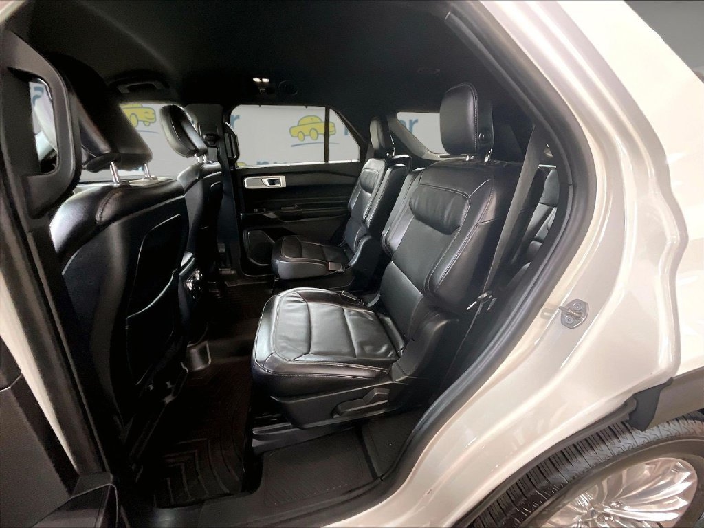 Used 2020 White Ford Limited image 15