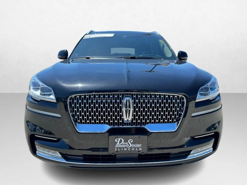 Used 2023 Infinite Black Metallic Clearcoat Lincoln Reserve AWD image 2