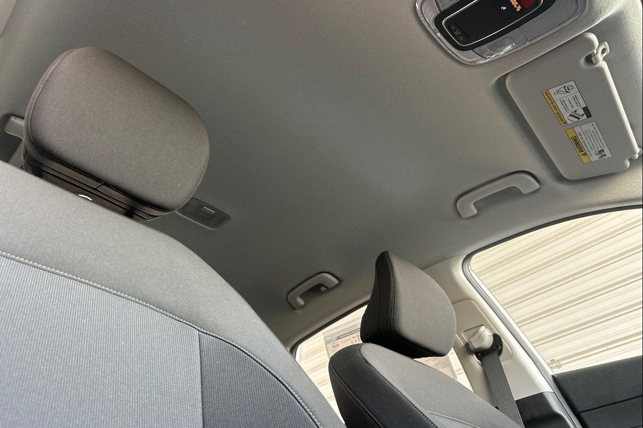 New 2027  Hyundai SE FWD image 16