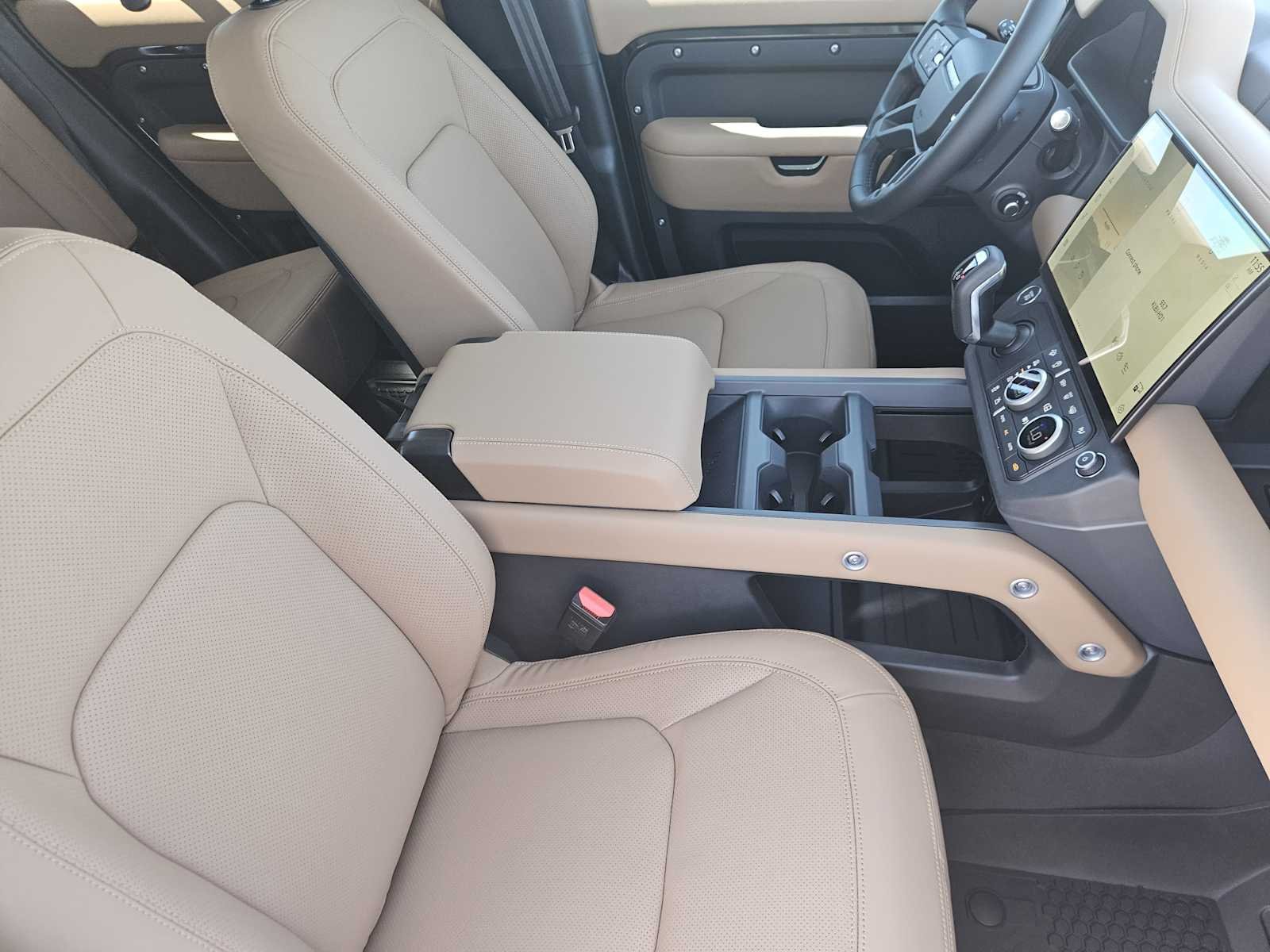 New 2026 Santorini Black LAND ROVER S image 12
