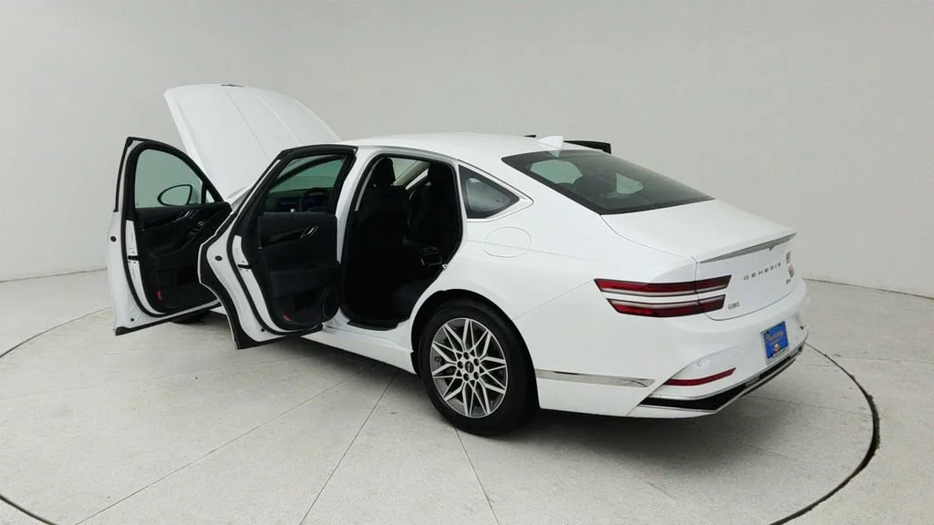 Used 2026  Genesis 2.5T image 11