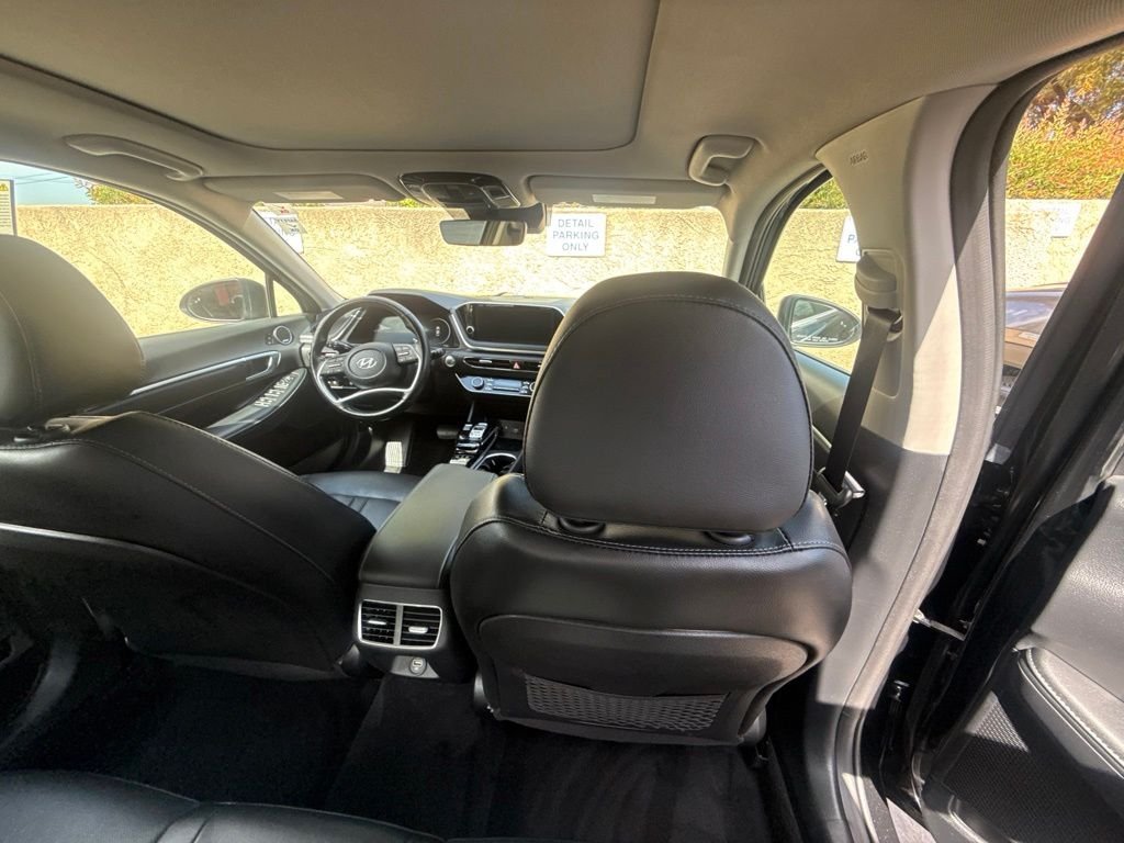 Used 2020 Black Hyundai Limited image 26