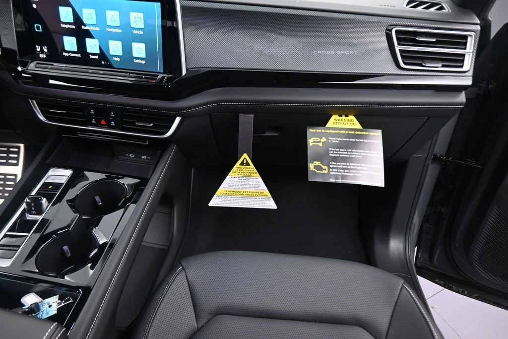 New 2026  Volkswagen 2.0T SEL R-Line Black image 45