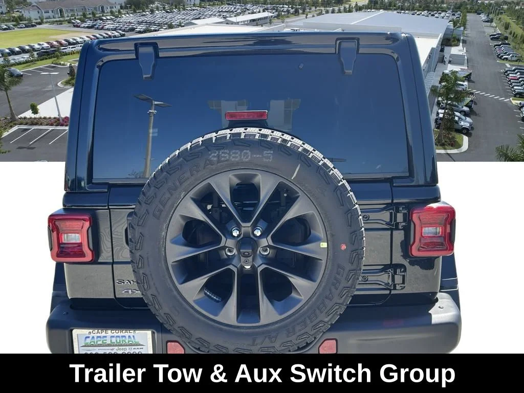 New 2025 Black Clear-Coat Exterior Paint Jeep Backcountry 4xe image 5