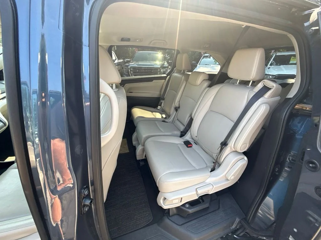 Used 2025 Silver Honda EX-L image 12
