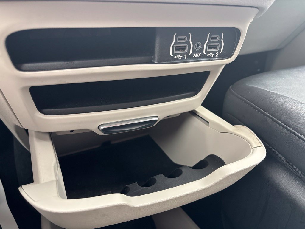 Used 2024 Silver Chrysler Touring L image 30