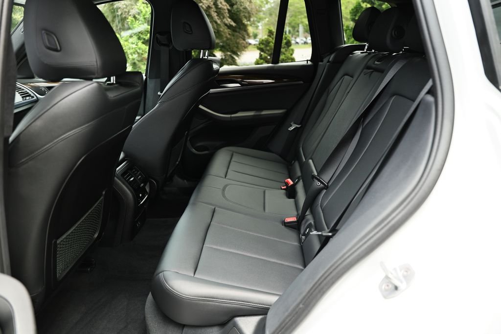 Used 2020 Alpine White BMW xDrive30i image 24