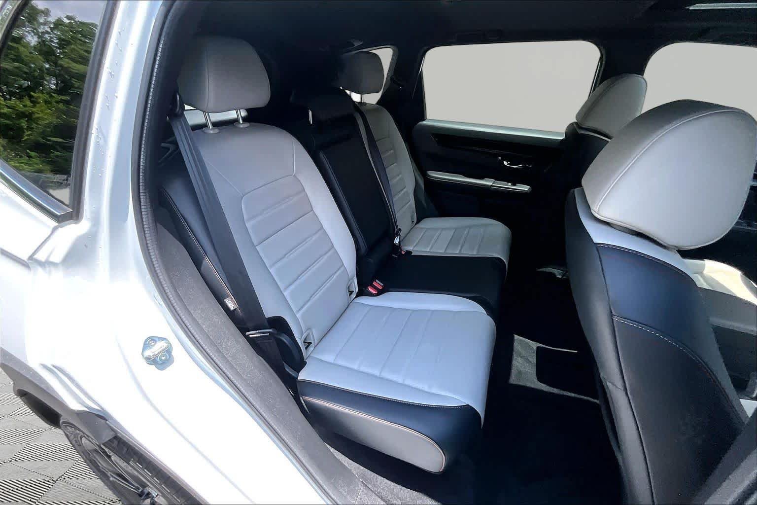 Used 2024 Platinum White Pearl Honda Sport Touring image 20