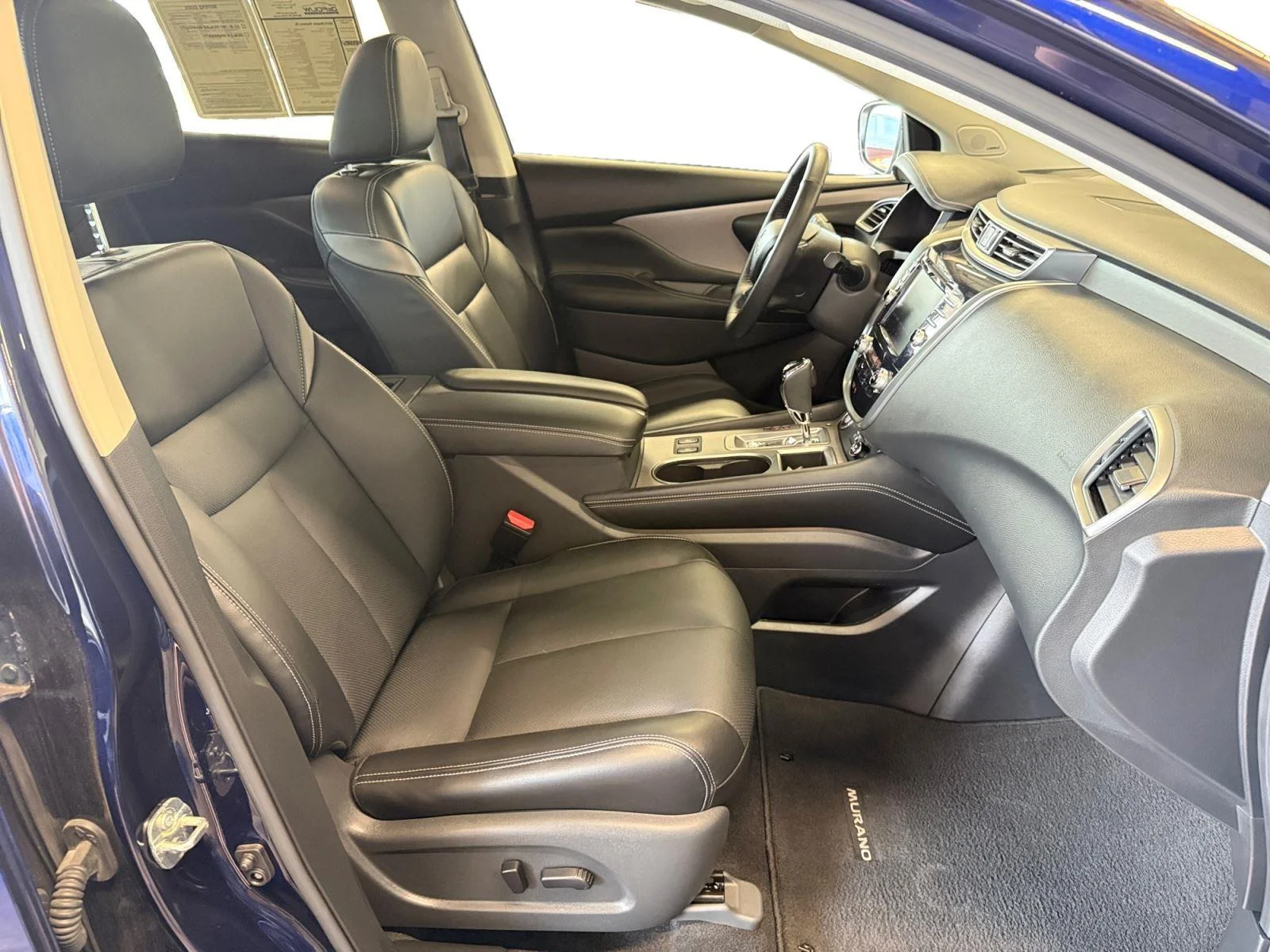 Used 2024  Nissan SL image 25