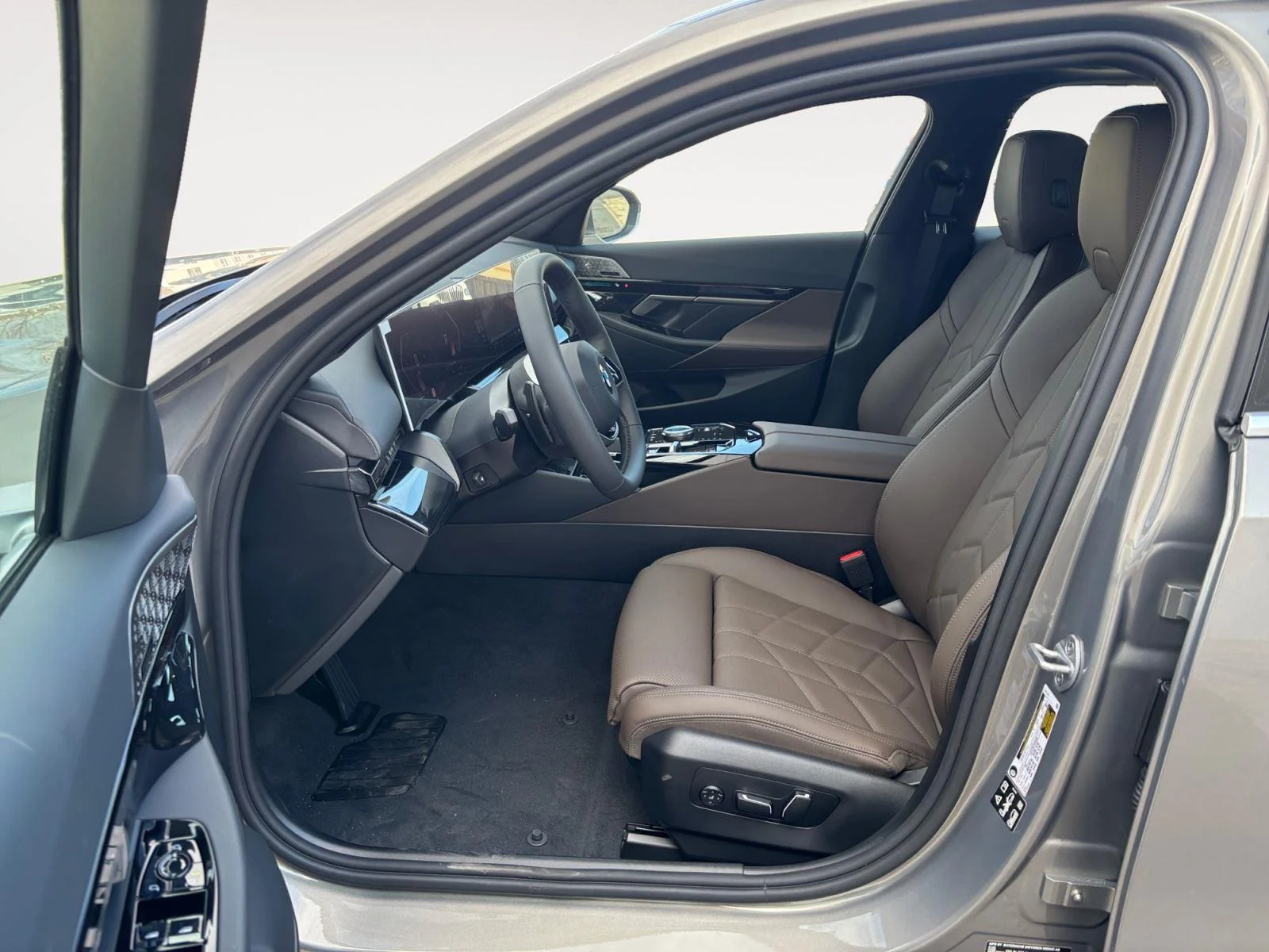 2026 BMW 5 Series 530i - Photo 20